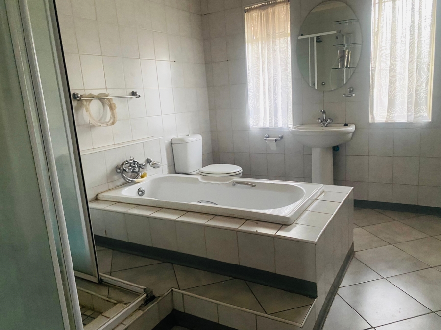 3 Bedroom Property for Sale in Roodia Free State